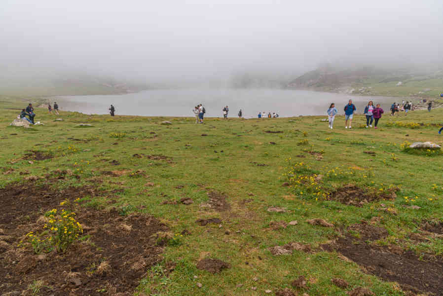 Principado de Asturias 055 - parque nacional de los Picos de Europa - lago Ercina.jpg